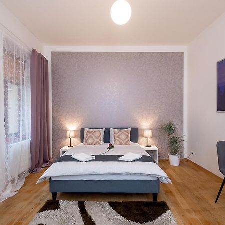 Luxury Apartment In The Center Of ปราก ภายนอก รูปภาพ
